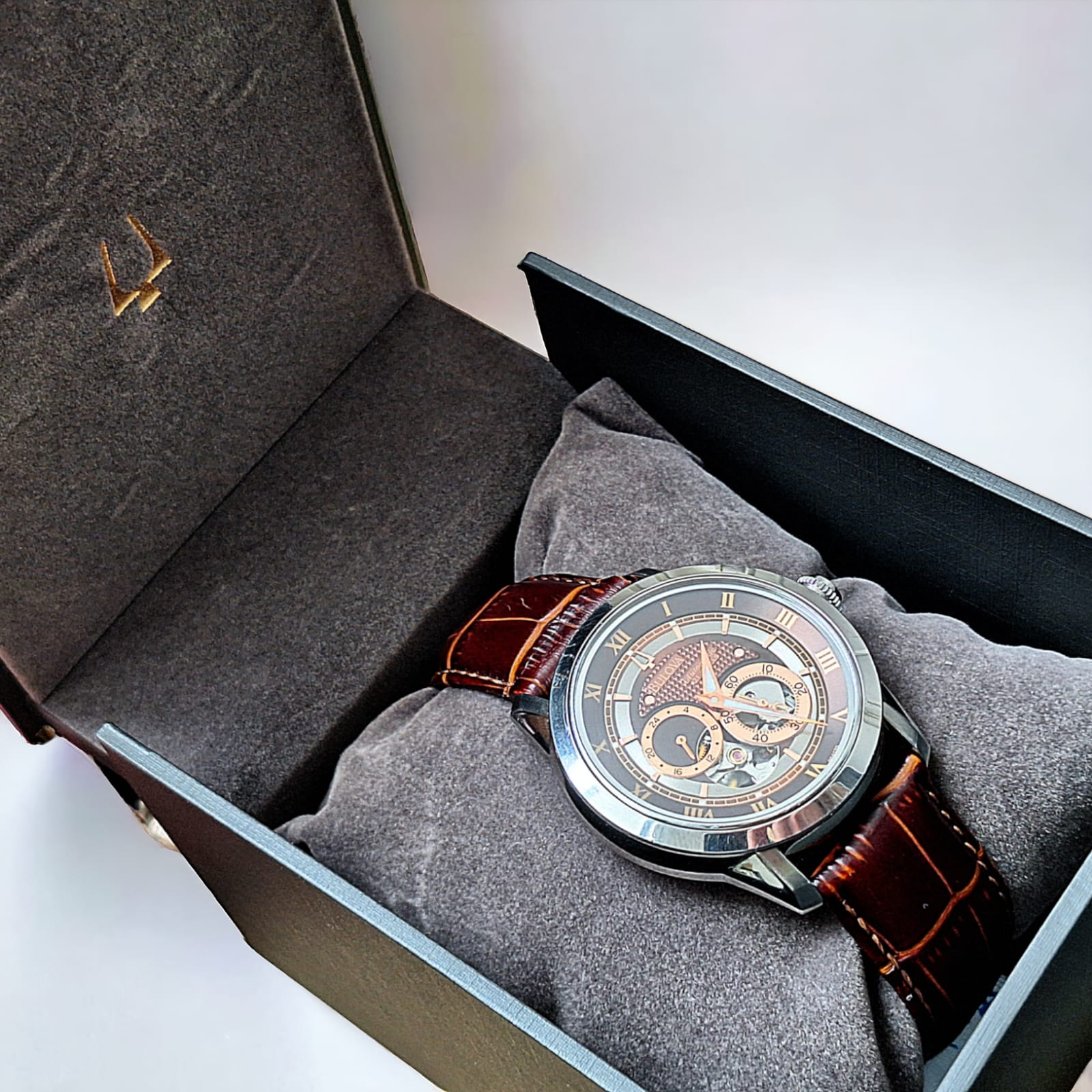 Bulova Classic Sutton Vista lateral