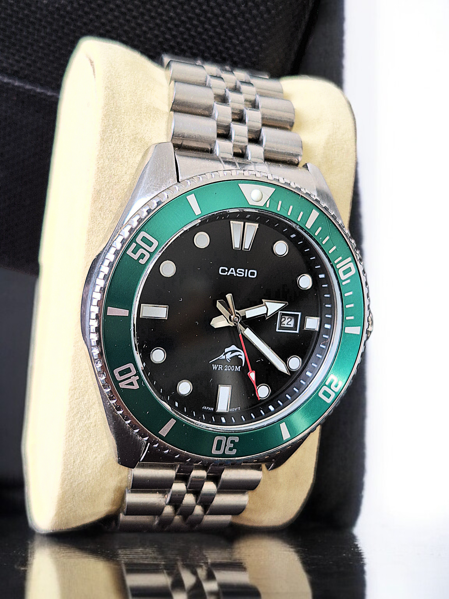 Casio MDV-106 Verde